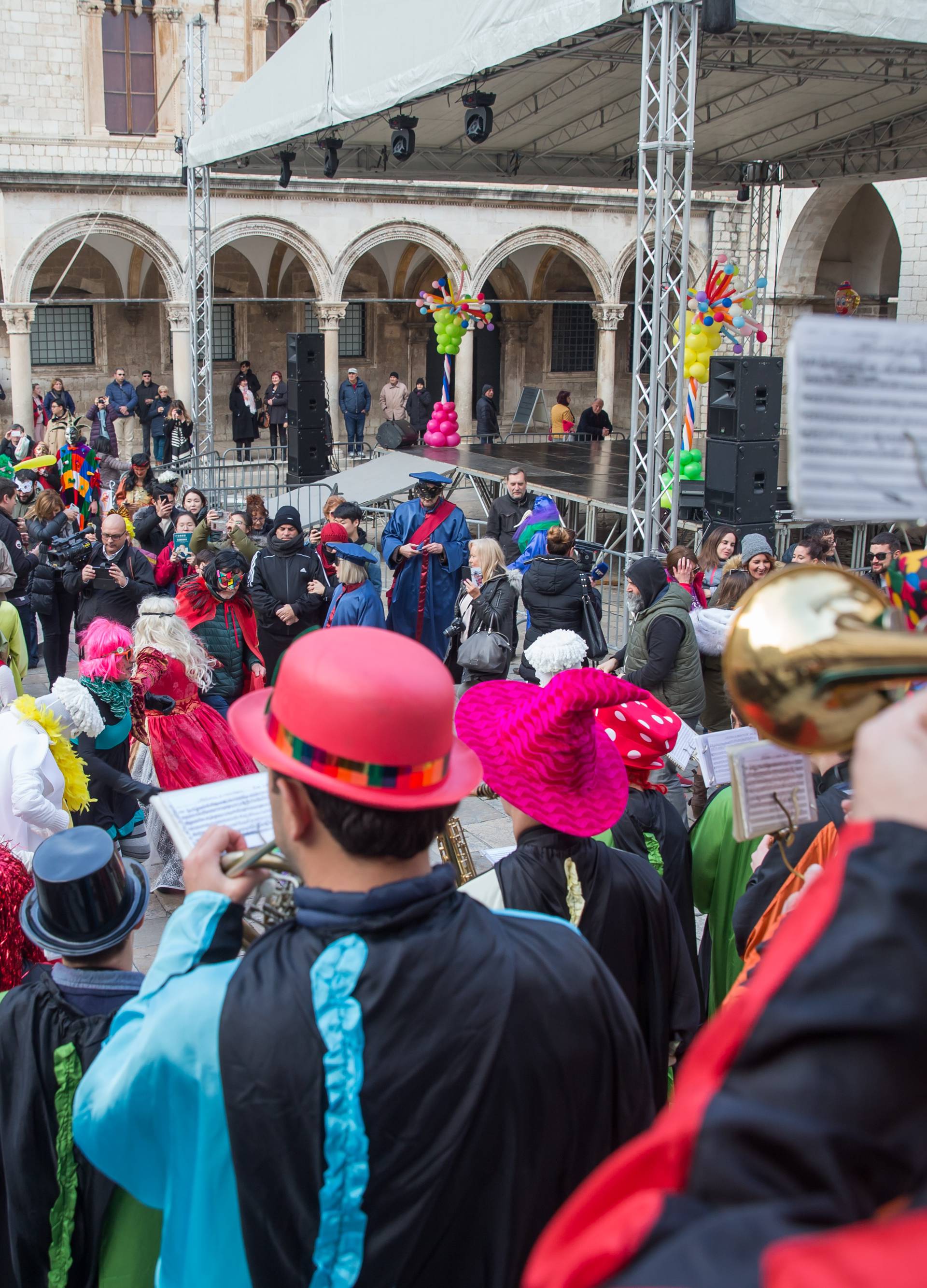 Život je maskenbal: Od juga do sjevera svi su plesali i slavili