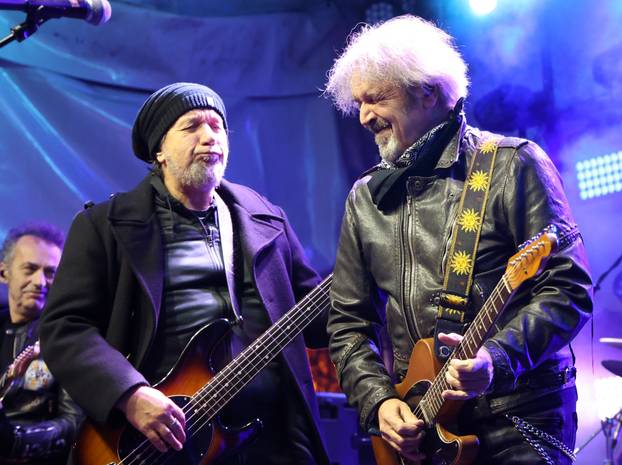 Šibenik: Šibenska Adventura zapo?ela koncertom Parnog valjka u perivoju Roberta Visianija