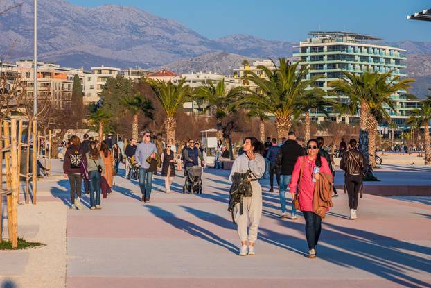 Split: Proljetno poslijepodne na Žnjanu