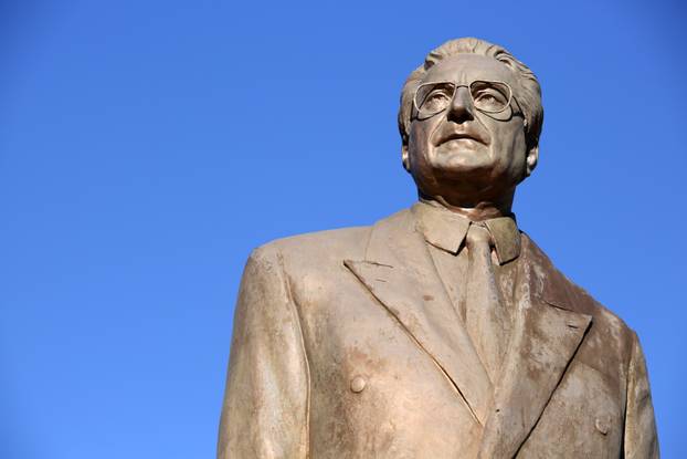 PloÄe: Spomenik Franji TuÄmanu