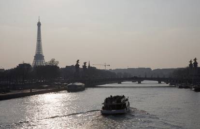 Pariške vlasti muku muče u potrazi za novim bukinistima