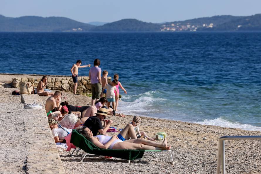 Zadar: Praznik rada na plaži Kolovare