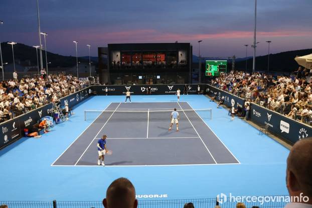 FOTO Novak Đoković pjevao i 'prosvjedovao' u Međugorju: Kumovi žele dovesti i ATP turnir