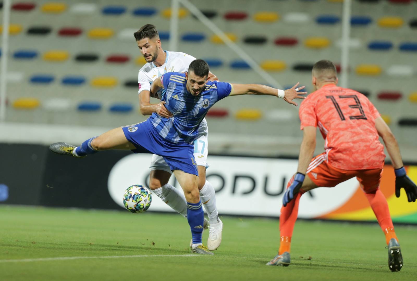 Zagreb: Hrvatski Telekom Prva liga, 02. kolo, NK Lokomotiva - HNK Rijeka