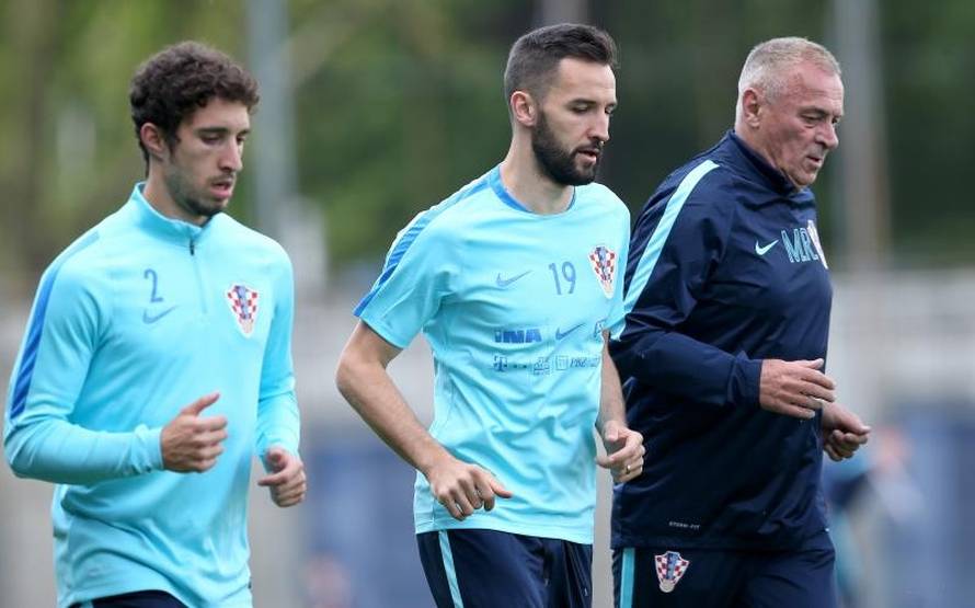 Mamić, Šuker i Mila Horvat na prvom treningu na Maksimiru