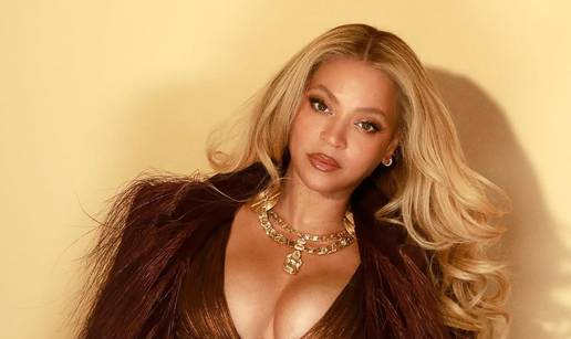 Beyonce 'radi' kao stra&scaron;ilo na Baliju: Iz polja ri&zcaron;e tjera ptice...