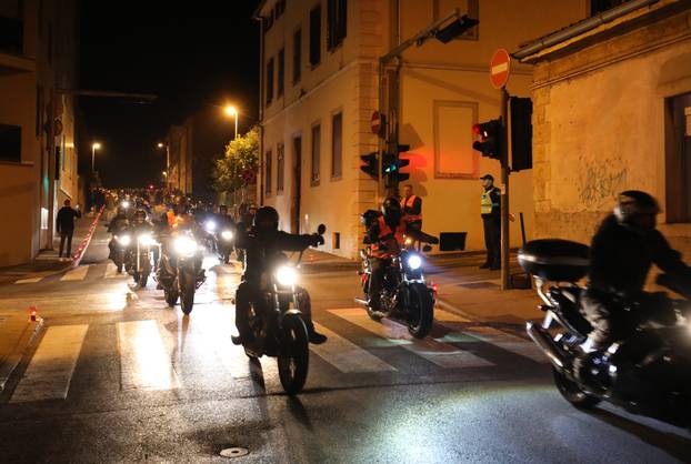 I Pula svijetli za Vukovar