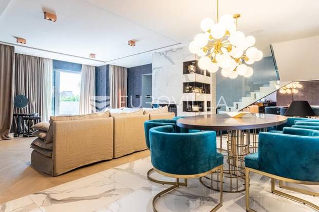 FOTO Vila Duje Ćalete-Cara i dalje na prodaju. Pogledajte kako izgleda, pršti od luksuza