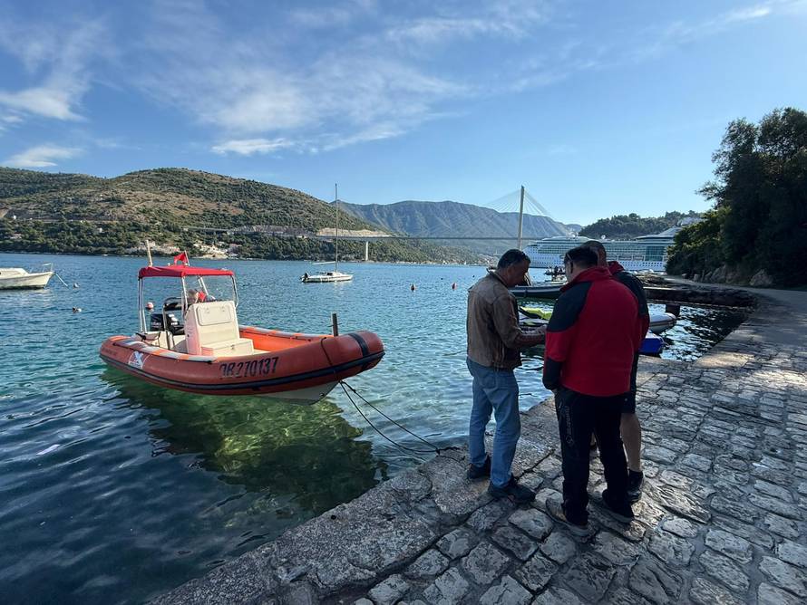 Obustavili potragu za roniocem koji je nestao kod Lokruma...