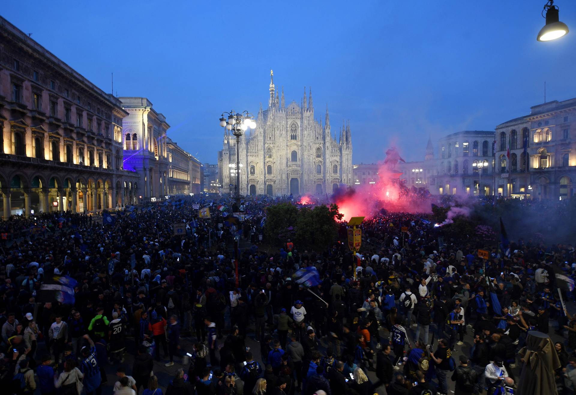 Serie A - Inter Milan celebrate winning Serie A