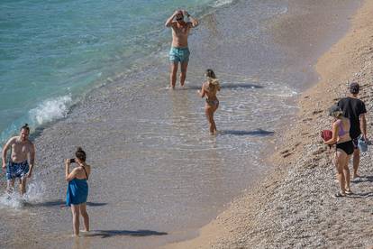 FOTO Je li srpanj ili listopad? Pogledajte kako Dubrovčani uživaju u babljem ljetu