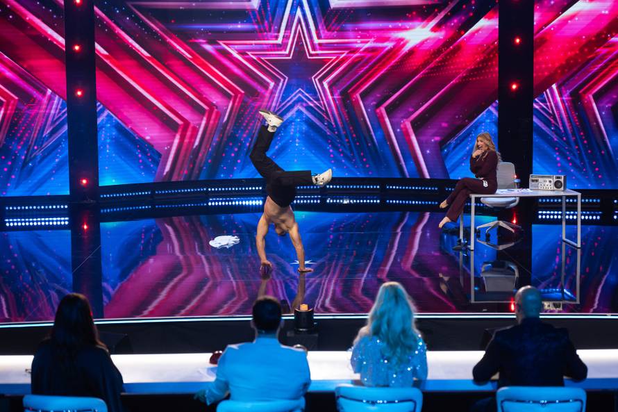 'Jedan od najboljih ikad': Filipinac pjesmom 'Lutka' zaslužio Martinin zlatni gumb