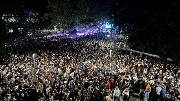 FOTO Ovako je izgledao dom na Savi dok je pjevao Jole! Na koncertu bilo oko 10.000 ljudi