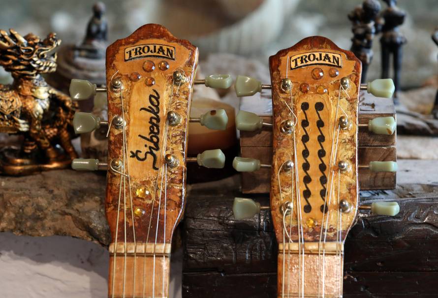 Šibenčanin Srđan Trojan je samouki tvorac neobičnih glazbala unikatnog zvuka