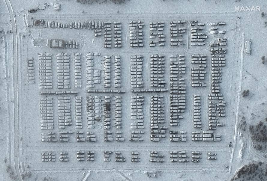 A satellite image shows the overview of a battle group vehicle park in Yelnya
