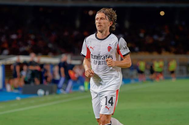 Luka Modri? ostvario je svoju prvu asistenciju u Serie A u Milanovu dresu, u pobjedi 2:0 nad Lecceom