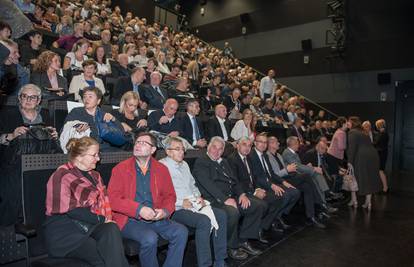 Potresni film o pokolju civila u Lovasu izazvao suze i ovacije