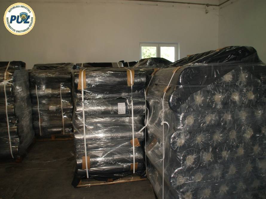 Hrvat i Srbin prevarili poljsku tvrtku i ukrali 110 tona folije