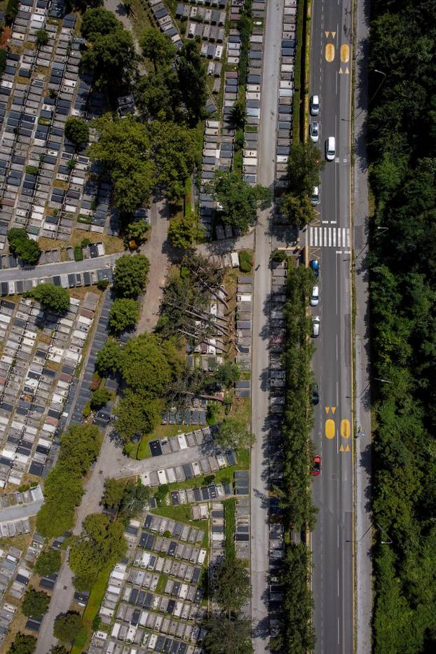 Pogled iz zraka na groblje Mirogoj nakon jučerašnjeg nevremena u Zagrebu