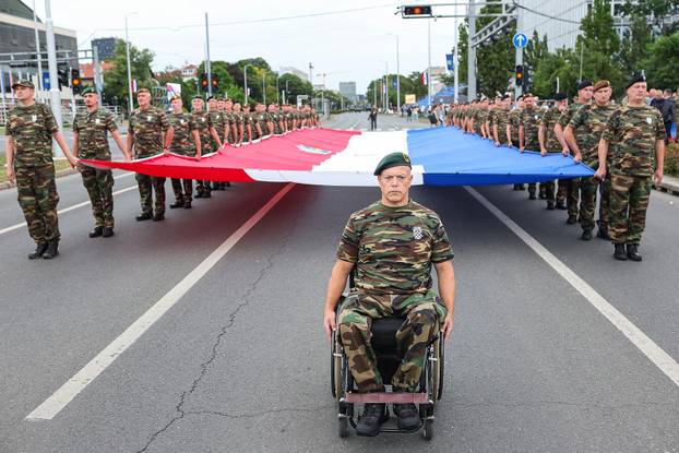 Zagreb: Generalna proba svečanog vojnog mimohoda