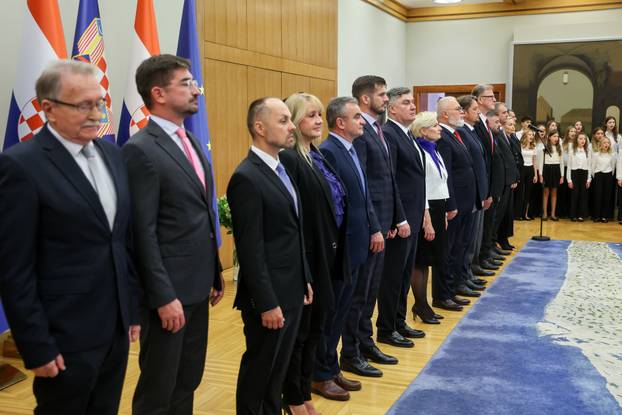 Zagreb: Zoran Milanović uručio odlikovanja i priznanja zaslužnim pojedincima i organizacijama iz područja kulture, znanosti, sporta i gospodarstva