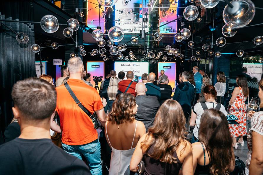 Telemach predstavio novi 5G telefon, a odsad imaju i tablet