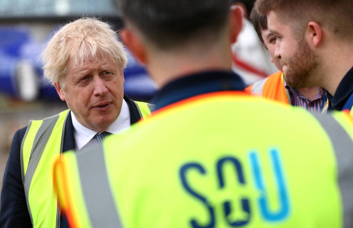 Velikoj Britaniji prijeti recesija