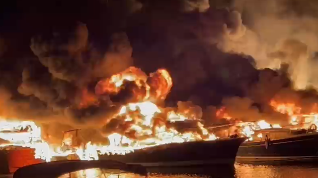 VIDEO Izgorjela 22 broda: 'Neki su i potonuli. Proširio se požar zbog jake bure koja je puhala'