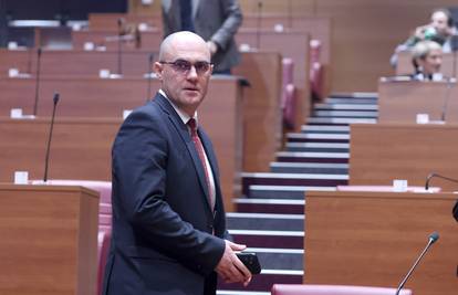 Objavili snimku kojom DORH tereti Dabru. Stručnjak tvrdi: To nije bila prava ručna bomba