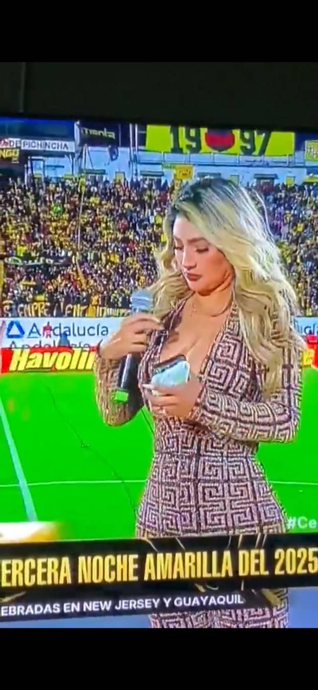 FOTO Ekvadorska voditeljica ne može zauzdati grudi u prijenosu