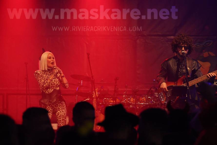 Maja Šuput održala koncert u Crikvenici povodom maškara