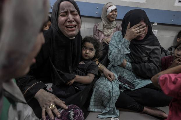 Hundreds killed in Israeli attack on Gaza Al-Ahli Baptist Hospital