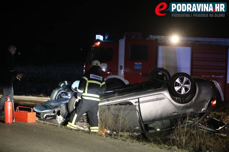 Teška nesreća kod Peteranca:  Auto na krovu, više ozlijeđenih