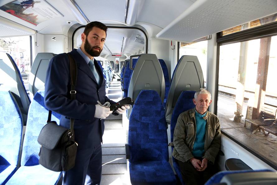 Oni su prvi na udaru virusa, no svejedno hrabro rade posao...