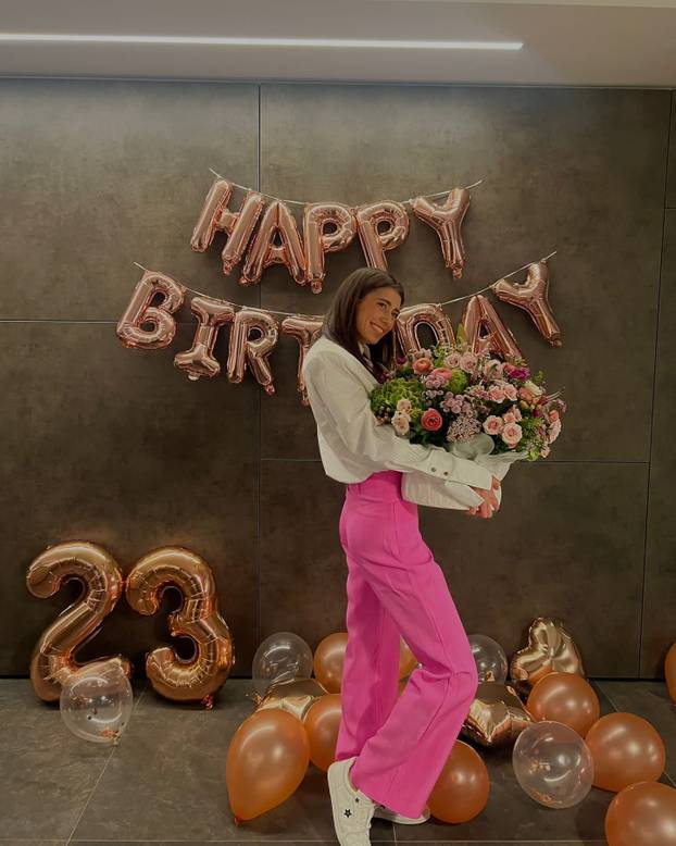 FOTO Kći srpske košarkaške legende ljubi zvijezdu Atletica i penje se prema teniskom vrhu