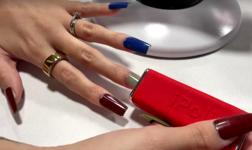 VIDEO Zaboravite na salone! Stigli su pametni nokti,  boju mo&zcaron;ete mijenjati u aplikaciji