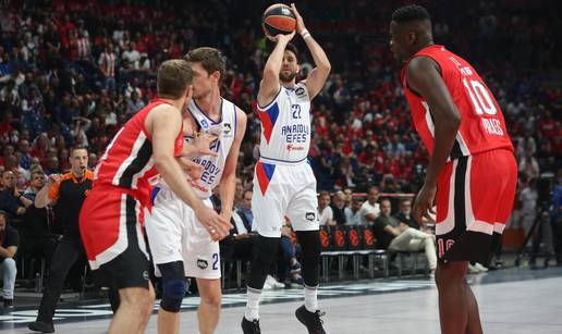 Efes tricom Mici&cacute;a u zadnjoj sekundi izborio finale Eurolige, Real u drami izbacio Barcelonu