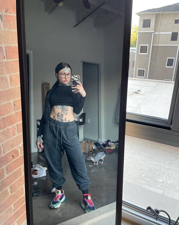 FOTO Cijela je tetovirana, ima i zmijski jezik: 'Vrijeđaju me da sam demon! Osjećam se lijepo'