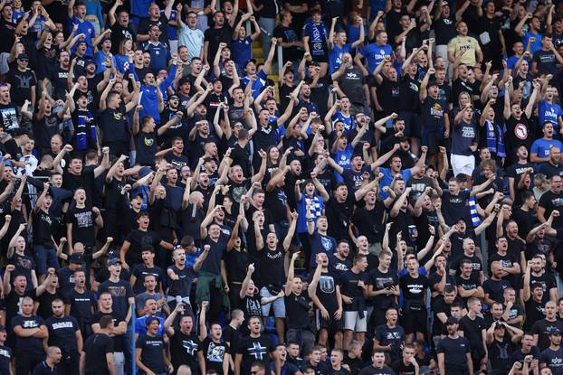 Zagreb: Atmosfera na stadionu uoči početka utakmice 1. kola HNL-a između Dinama i Hajduka