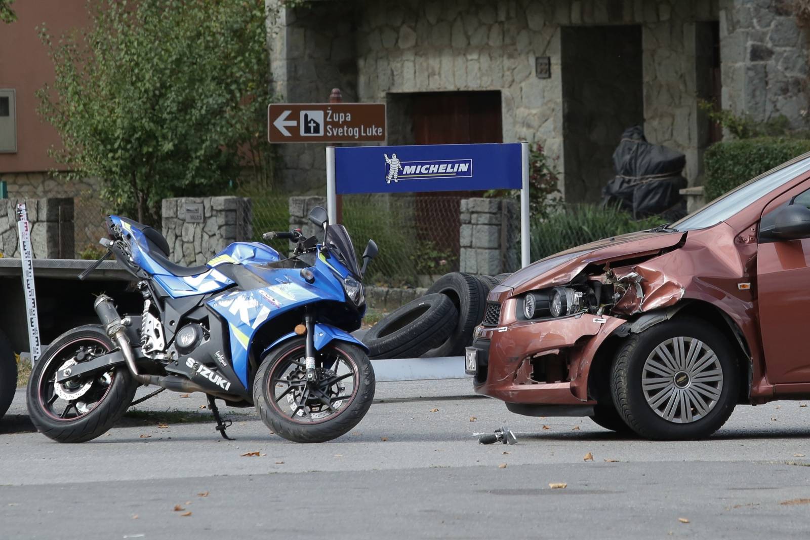 Josipovac: U prometnoj nesreći nedaleko Osijeka poginuo motociklist