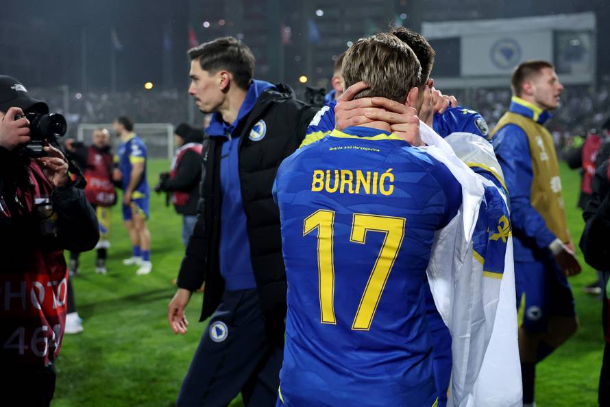 Zenica: Slavlje igrača Bosne i Hercegovine nakon što su svladali Italiju jedanaestercima
