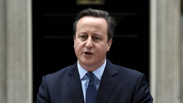 Cameron priznao da je  imao udjele u fondu na Bahamima