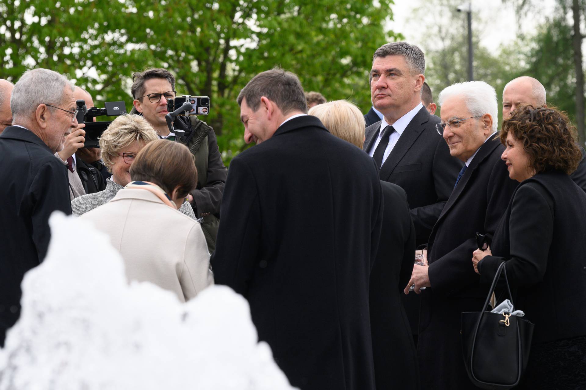 Zajedničko fotografiranje državnika koje sudjeluju na proslavi 20 godina članstva Slovenije u EU