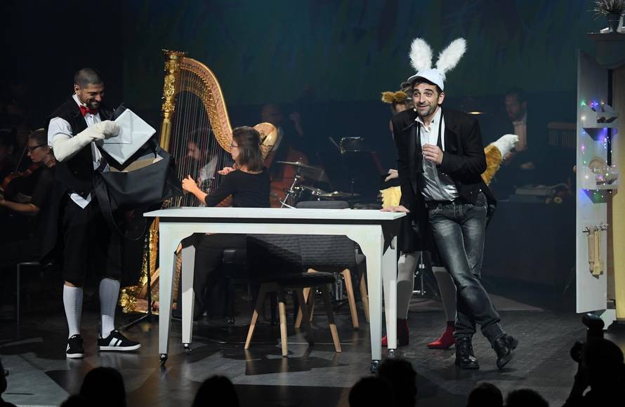 'Ježeva kućica' oduševila djecu i poznate roditelje u Lisinskom