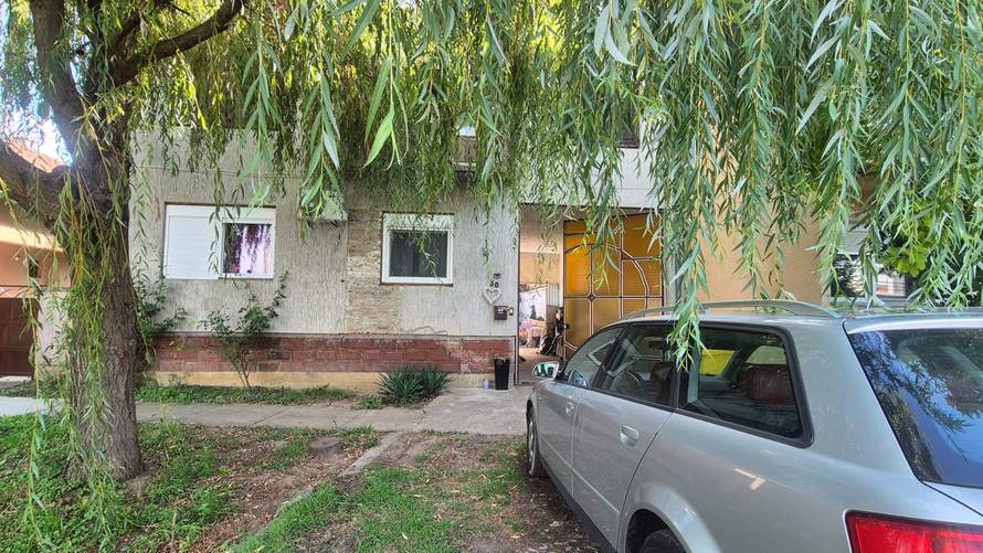 VIDEO 24sata na mjestu strave: Čovjeka doveli u lisicama, ostaci žene pronađeni su u septičkoj?!