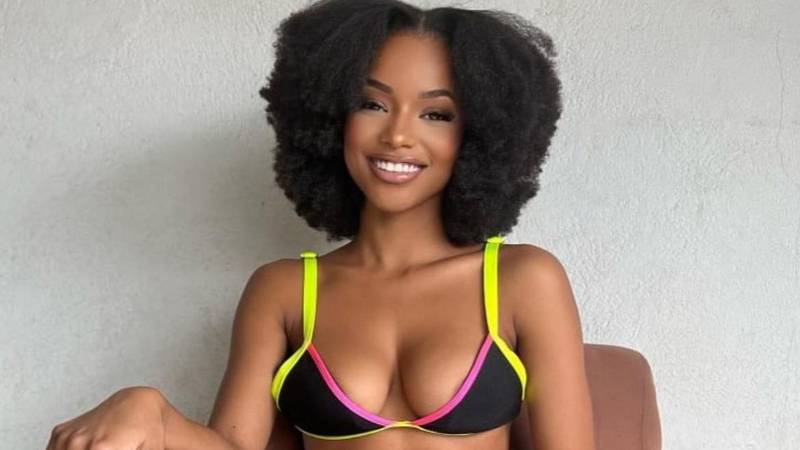 FOTO Nestvarno lijepa Larissa fanove osvaja vrućim fotkama