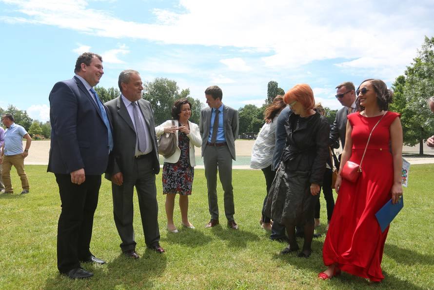 Jakov Kitarović: Supruzi ću kupiti cvijeće, obožava orhideje