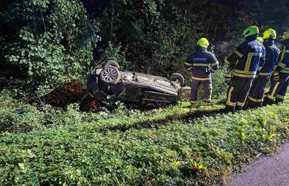 UZNEMIRUJUĆE Tinejdžeri   u Slavoniji autom sletjeli u kanal