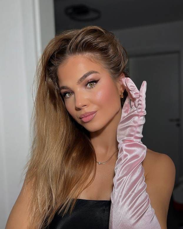 FOTO 'Vatreni' ju je zaprosio i dugo skrivao od javnosti: Čekao sam tri mjeseca da mi odgovori