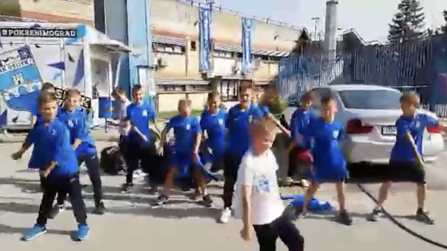Pobjednički 'floss': Mališani iz NK Osijek ovako slave pobjedu